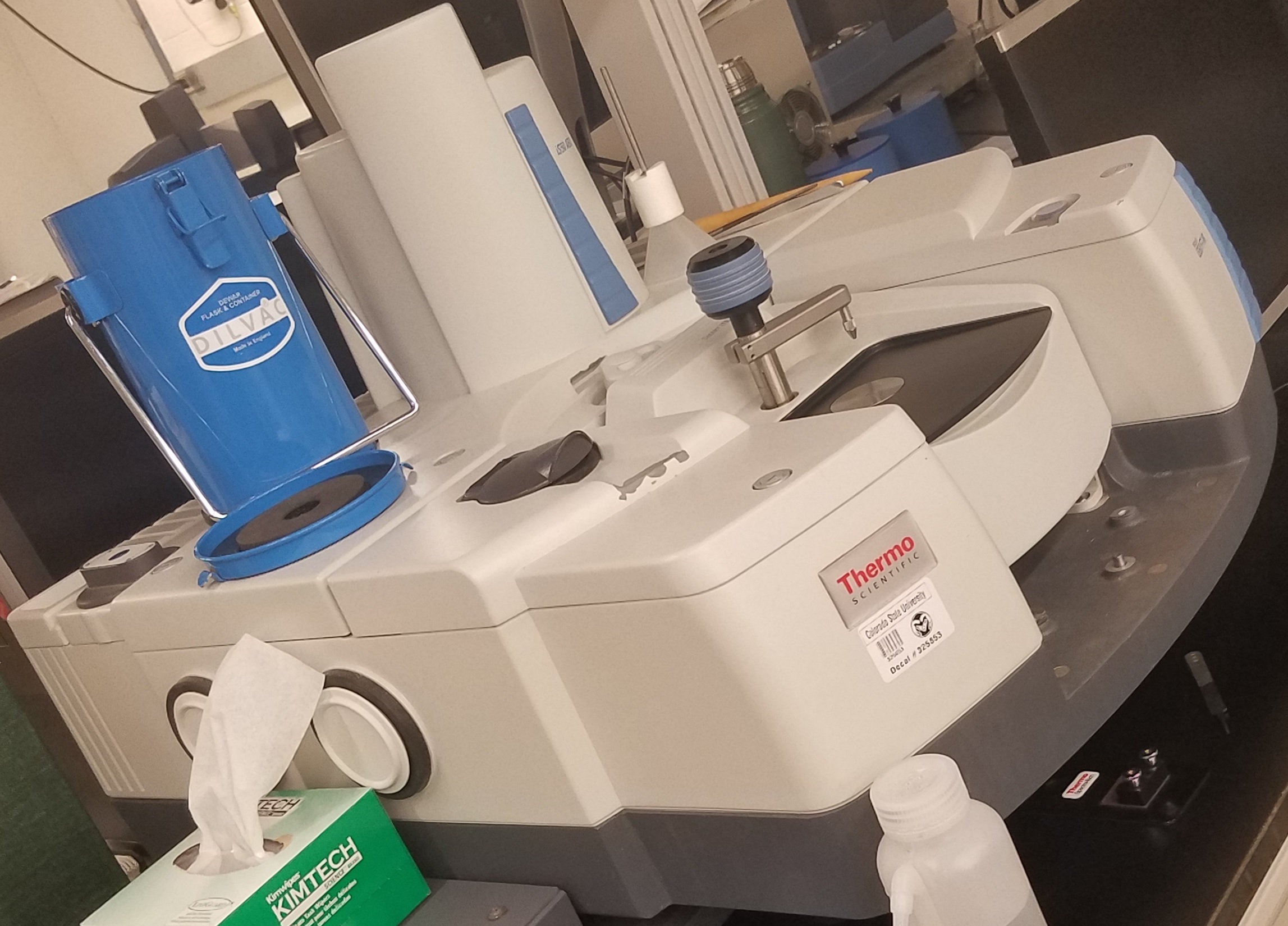 Nicolet iS-50 FT-IR spectrometer